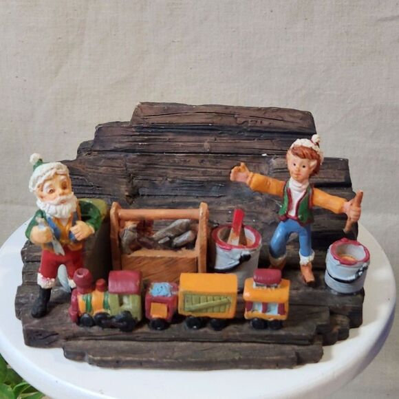 90s Vintage Revival "A Christmas Remembered Vintage" 1997 Santa Elves Figurine - Picture 2 of 8